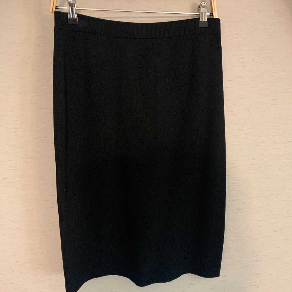 St John Caviar knee length black knit skirt
